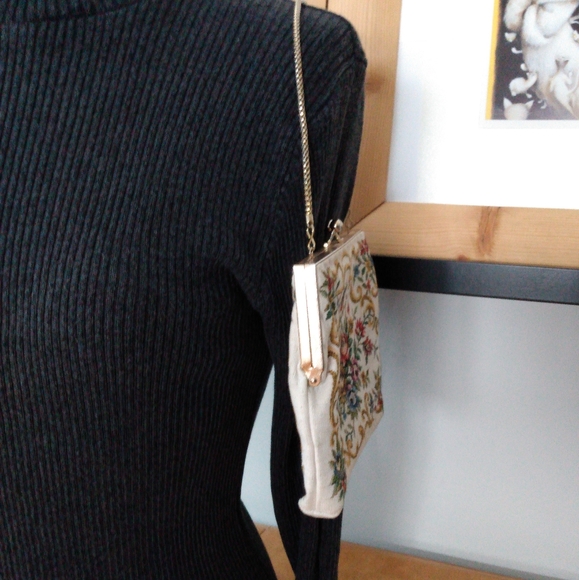 Embroidery Print Bag - Picture 4 of 5